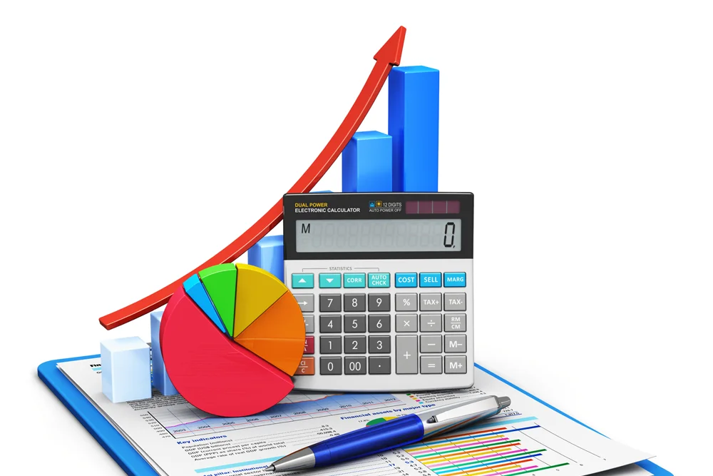 Comparing advantages of a fractional controller vs full time accountant for businesses