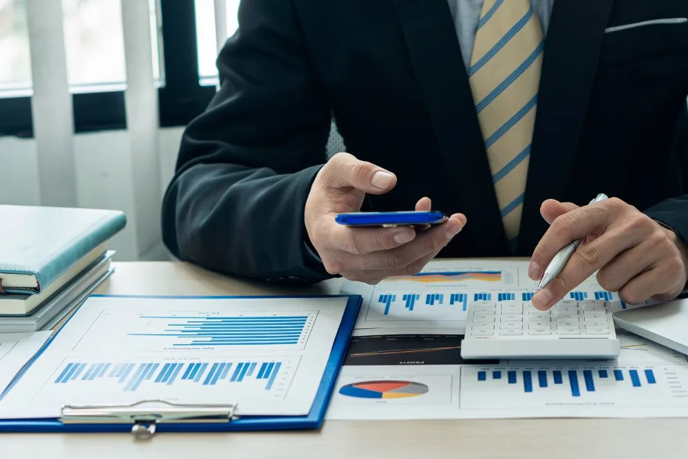 Using A Fractional Controller To Support Financial Turnarounds And Stability